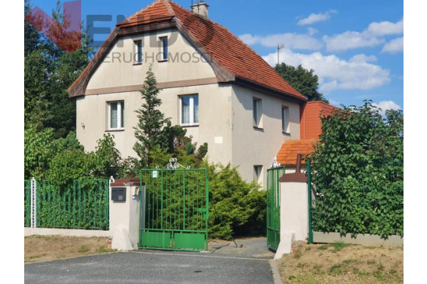 wrocławski, Sob&oacute;tka, Dom z dużym bud. garażowym, blisko rynku, Sob&oacute;tka