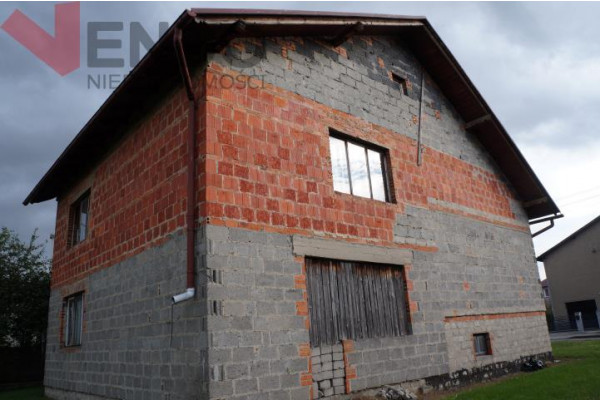 dzierżoniowski, Łagiewniki, OKAZJA- dom Łagiewniki, spokojna uliczka osiedlowa