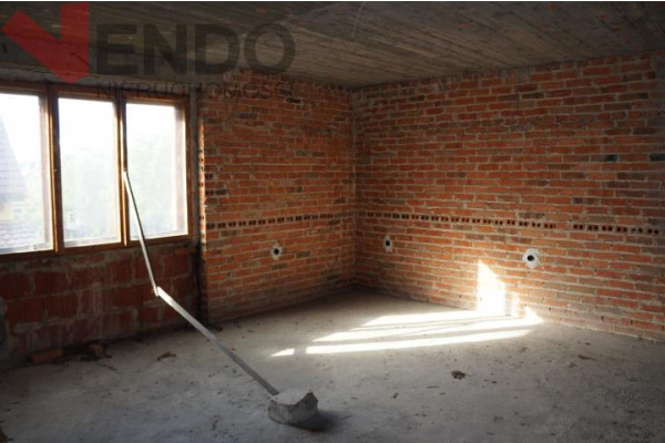 dzierżoniowski, Łagiewniki, OKAZJA- dom Łagiewniki, spokojna uliczka osiedlowa