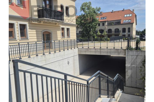 wrocławski, Kobierzyce, Eleganckie/3 pok./winda/garaż/ m-ce post./kom&oacute;rka lokatorska